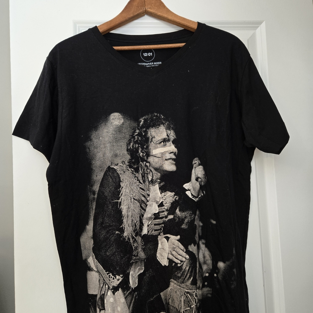 Vintage Black Graphic Short Sleeve Tee